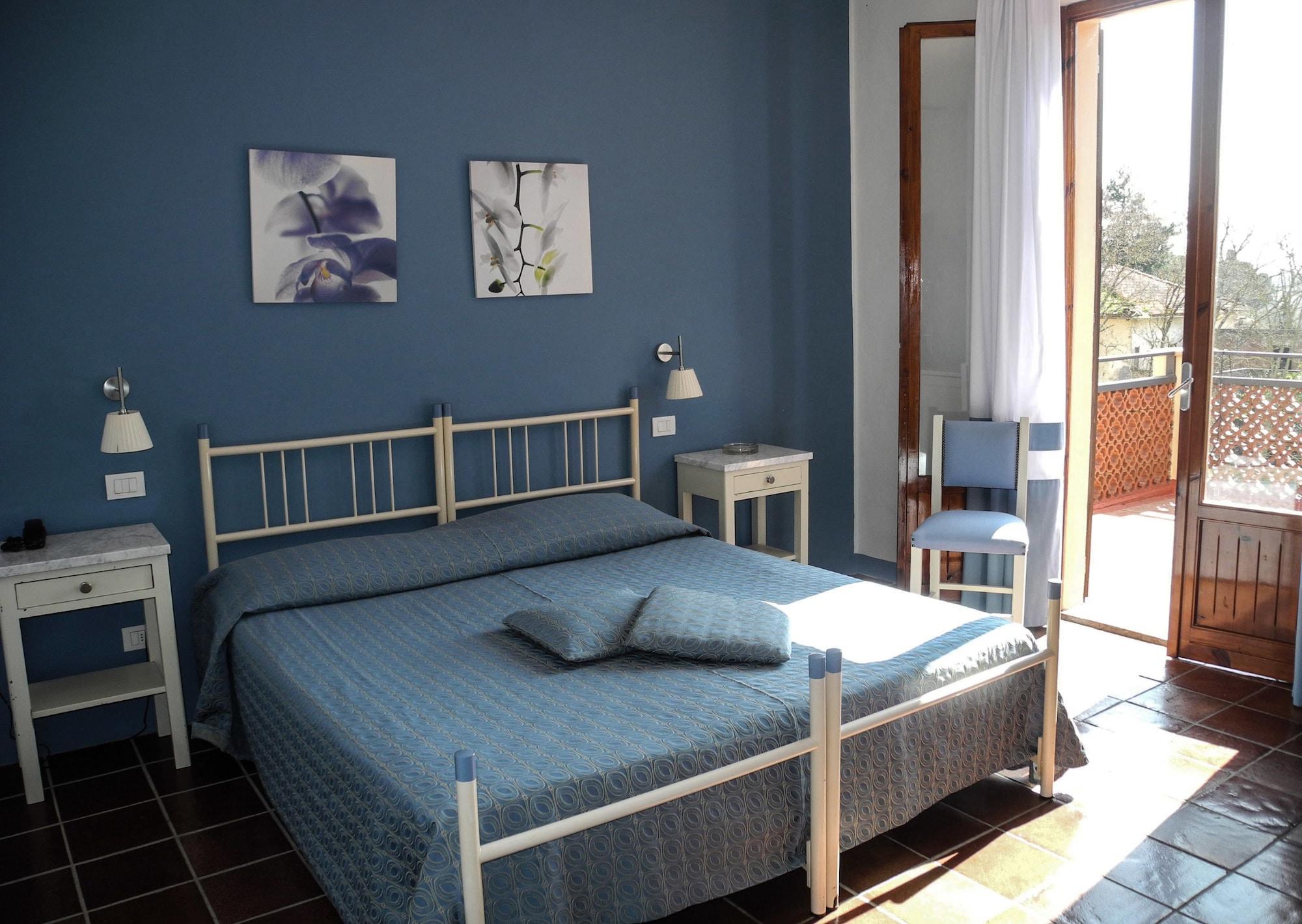 Le Renaie Hotel