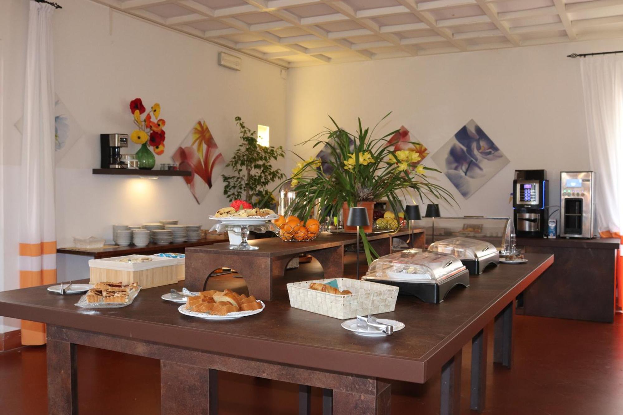 Le Renaie Hotel