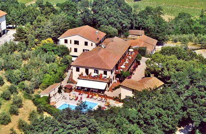 Le Renaie 3*